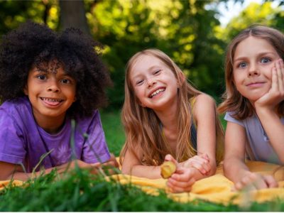 Деца на лагер през лятна ваканция 2025