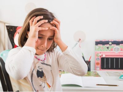 Дете с дефицит на внимание не може да се съсредоточи върху урока си